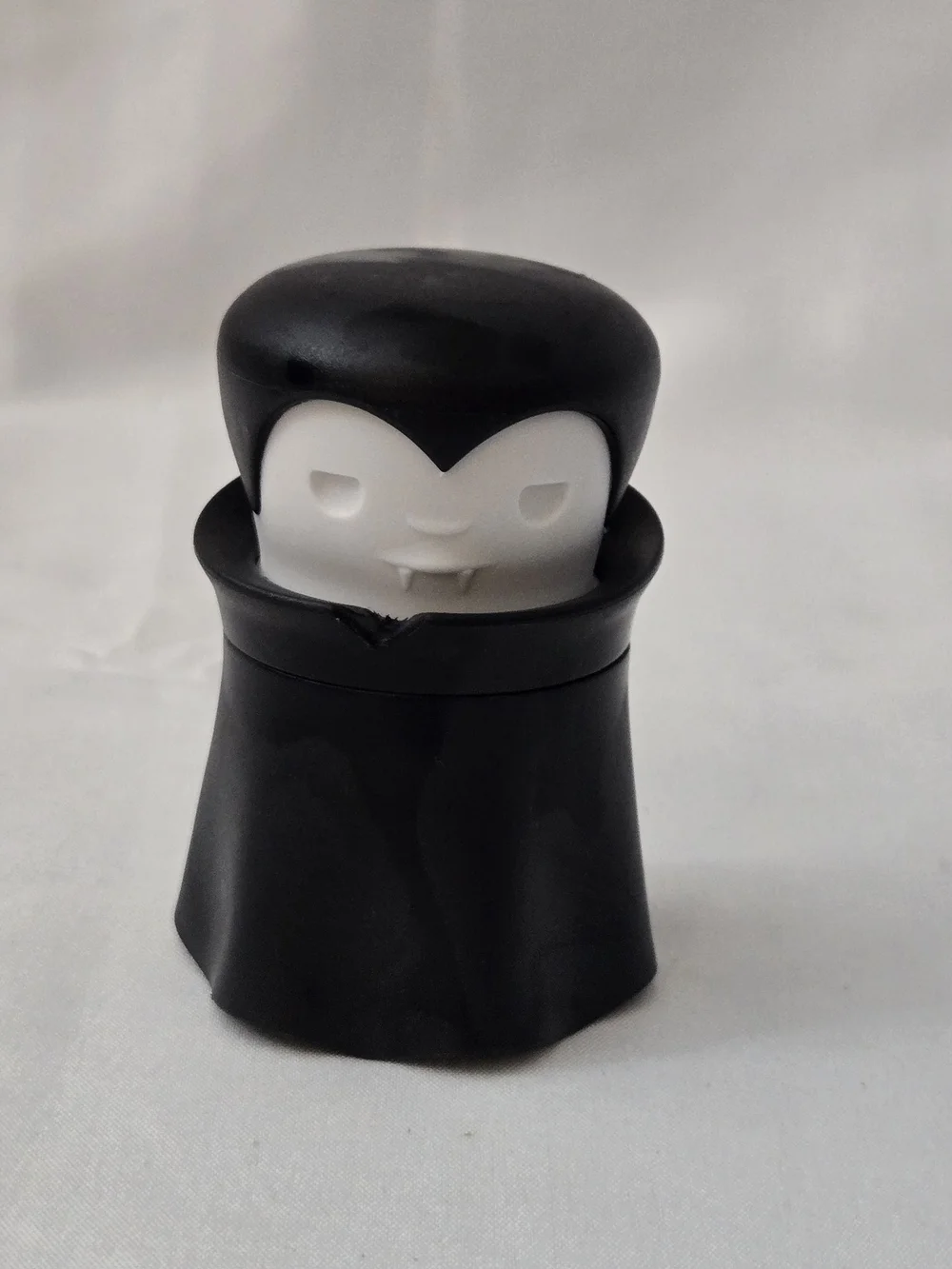 OTOTO Gracula Garlic Crusher Mincer Dracula Vampire Gothic Kitchen Gadget